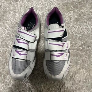 Venzo Cycling shoes. In good condition.